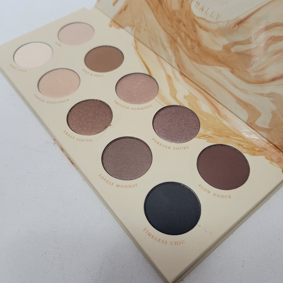 NEW Zoeva Cosmetics Naturally Yours Eyeshadow Palette Full Size 10 Color Shades - Picture 1 of 6